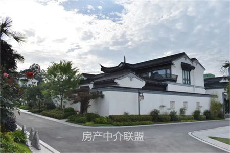 城东保利海德佳园C区和园3室2厅2卫169万150m2出售
